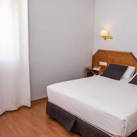 Hotel Rvhotels Broquetas Termal Caldes De Montbui